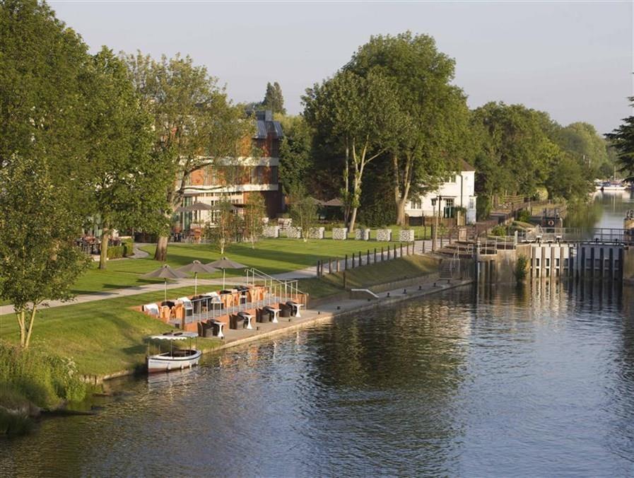 Hotel The Runnymede On Thames (Adults Only) Egham Exterior foto